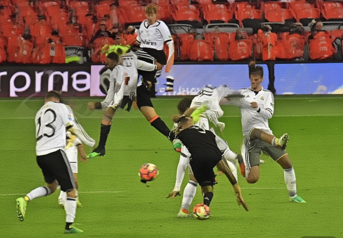 巴伦西亚VS皇马：西甲激战1-1平局精彩回顾(图3)